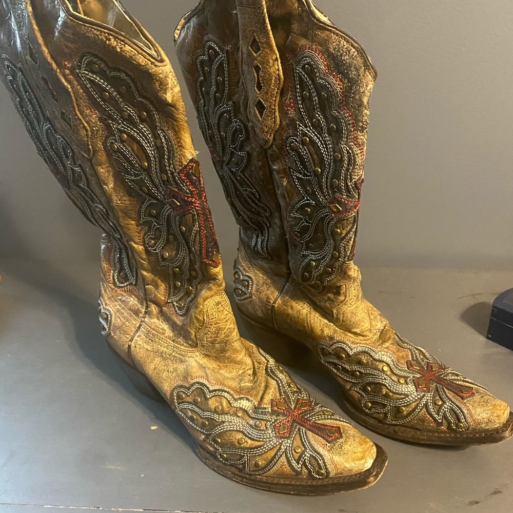 Cowboy boots